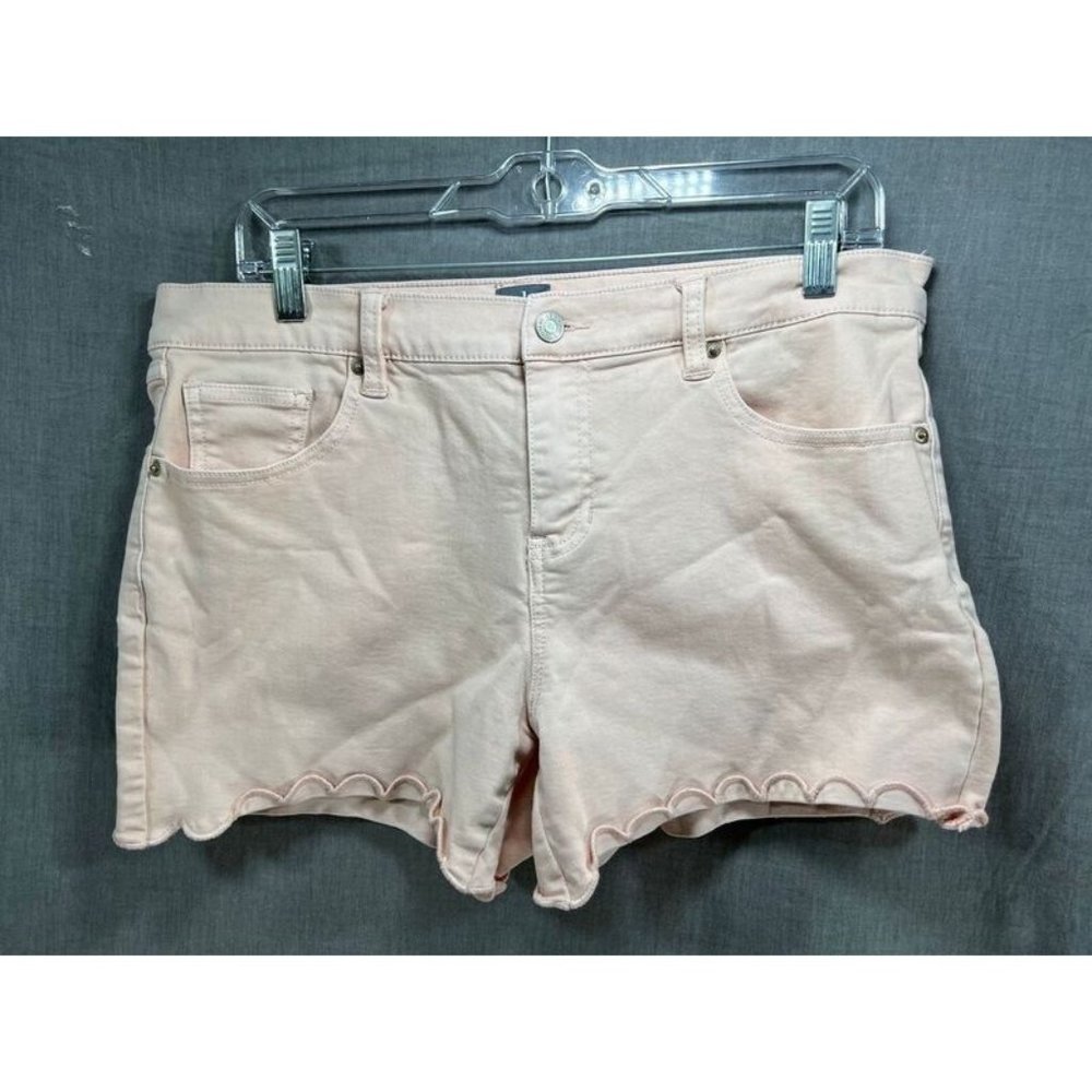 Soho Shorts‎ Womens 12 Pink Chino Button Zip Pocketed Belted Ladies.